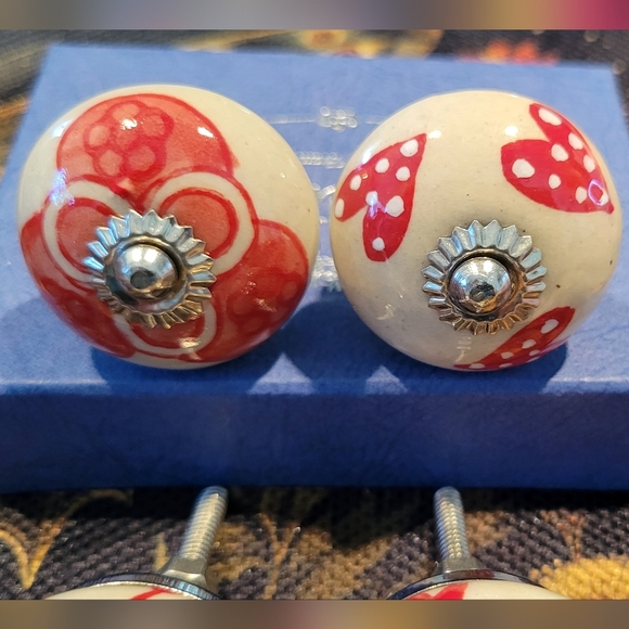 Hand painted Ceramic drawer pulls. Set of 4 Orange Red New. Very Pretty 😍 - Picture 5 of 5